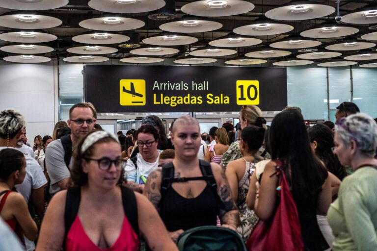 controlli per altri 15 giorni. “Rischio terrorismo”