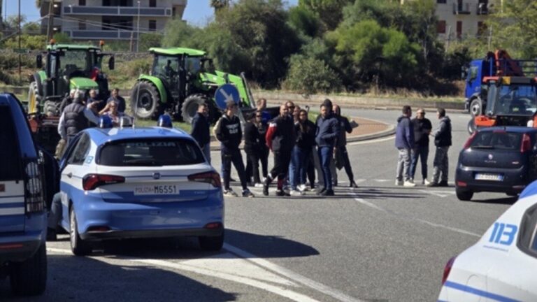Anche oggi presidio agricoltori a svincolo A2 nel Lametino – Notizie