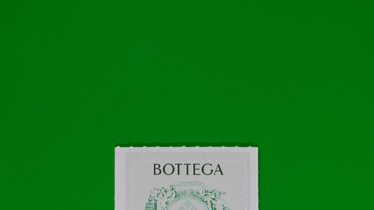 Un francobollo celebra i 60 anni di Bottega Veneta – Moda